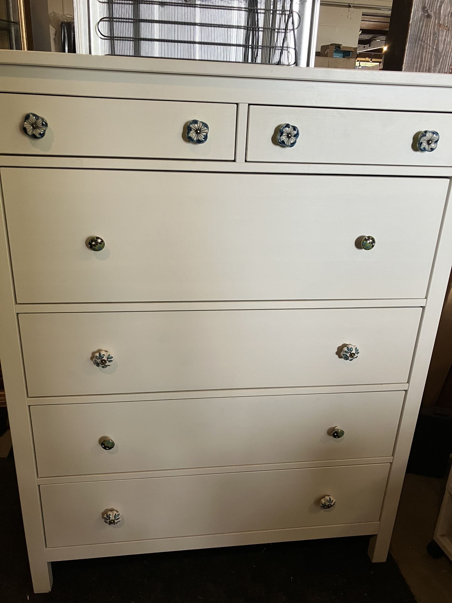 White 6 Drawer Dresser W/Minor Scratches W/Press Board Back(See & Click On Pictures). Still In Very Good Condition And Useable