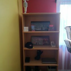 Book Shelf In a Very Good Condition 
