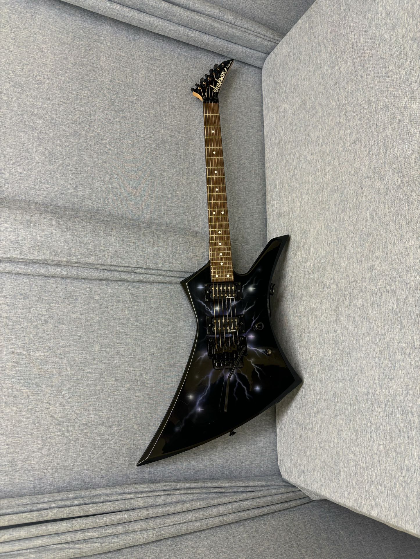 Custom Jackson Performer