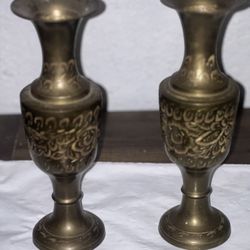 BRONZE VASE DECORATION FLORAL ENGRAVINGS Made In India 7.75”