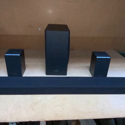 Samsung - 9.1.4 Channel Soundbar with Wireless Subwoofer and Dolby Atmos