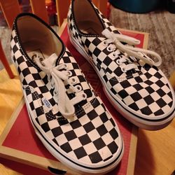 Vans Old Skool V Size 6 Men And 7.5 Women 
