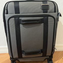 Tumi Merge Continental Front Lid 4 Wheeled Carry-On - MSRP $850