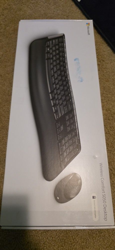 Microsoft Wireless Comfort Desktop 5050 Keyboard And Mouse set