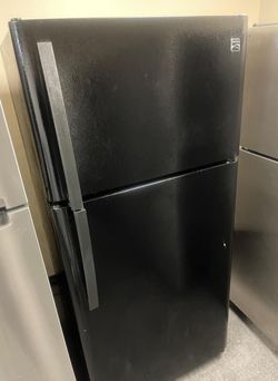 Kenmore Top Mount Black Refrigerator
