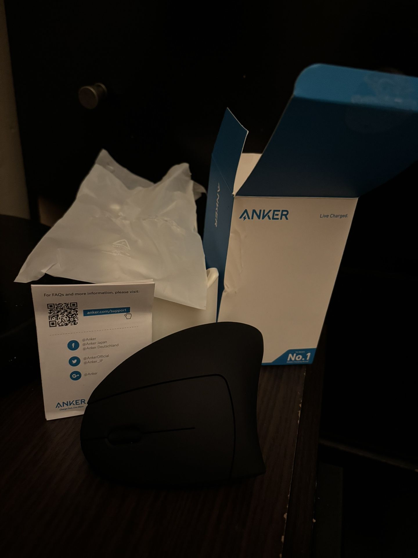 Anker Wireless Vertical Ergonomic Mouse 