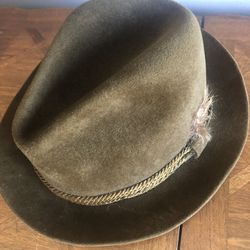 United Hatters Cap & Millinery Works Vtg USA Made Mens sz 7 3/8 Felt Fedora Hat