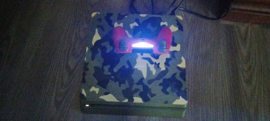 PlayStation 4 slim call of duty world war 2 edition camo green ✨