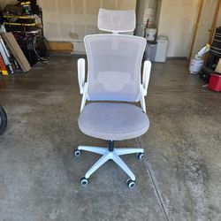 White Computer Chair 