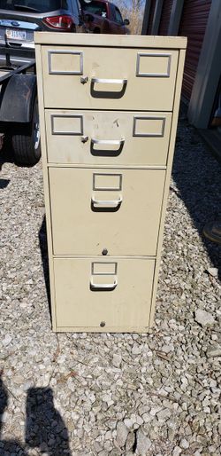 Vintage 4 Drawer Steel File Cabinet / Storage