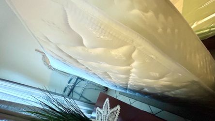Clean queen mattress