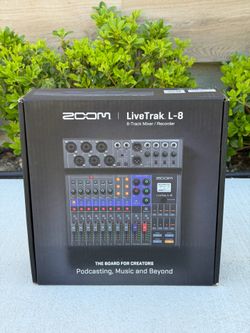 Zoom LiveTrak L-8 Mixer/Recorder