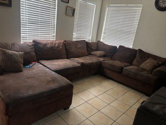 Brown Sectional 180$