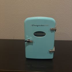 Mini Fridge ( Light Blue )