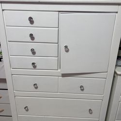 Bunk Bed & 2 Dressers