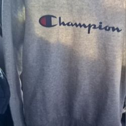 Champion Sweater 