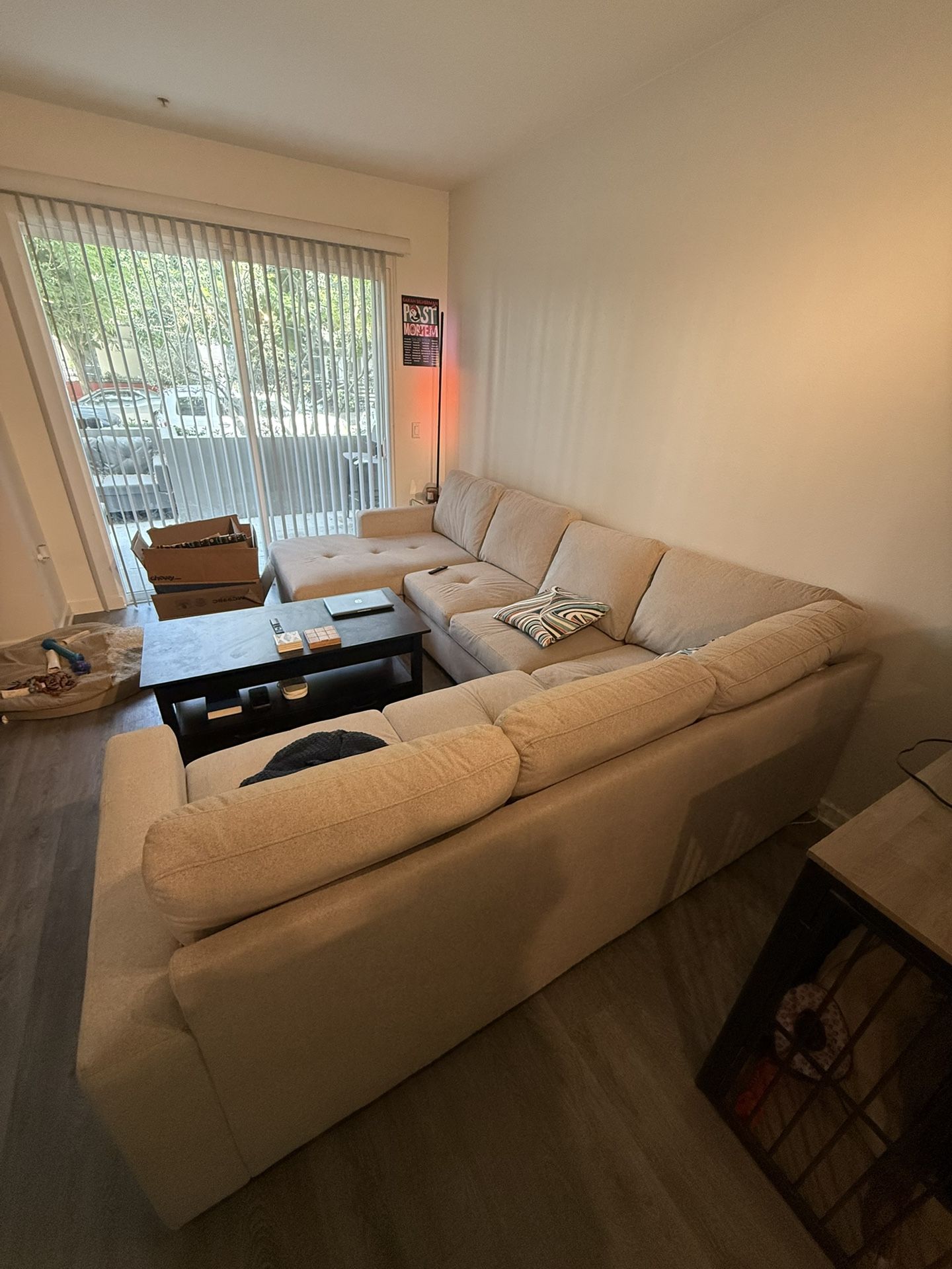 U-Shaped Sleeper Sectional Sofa w/ Storage
