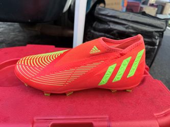 Adidas predator cleats