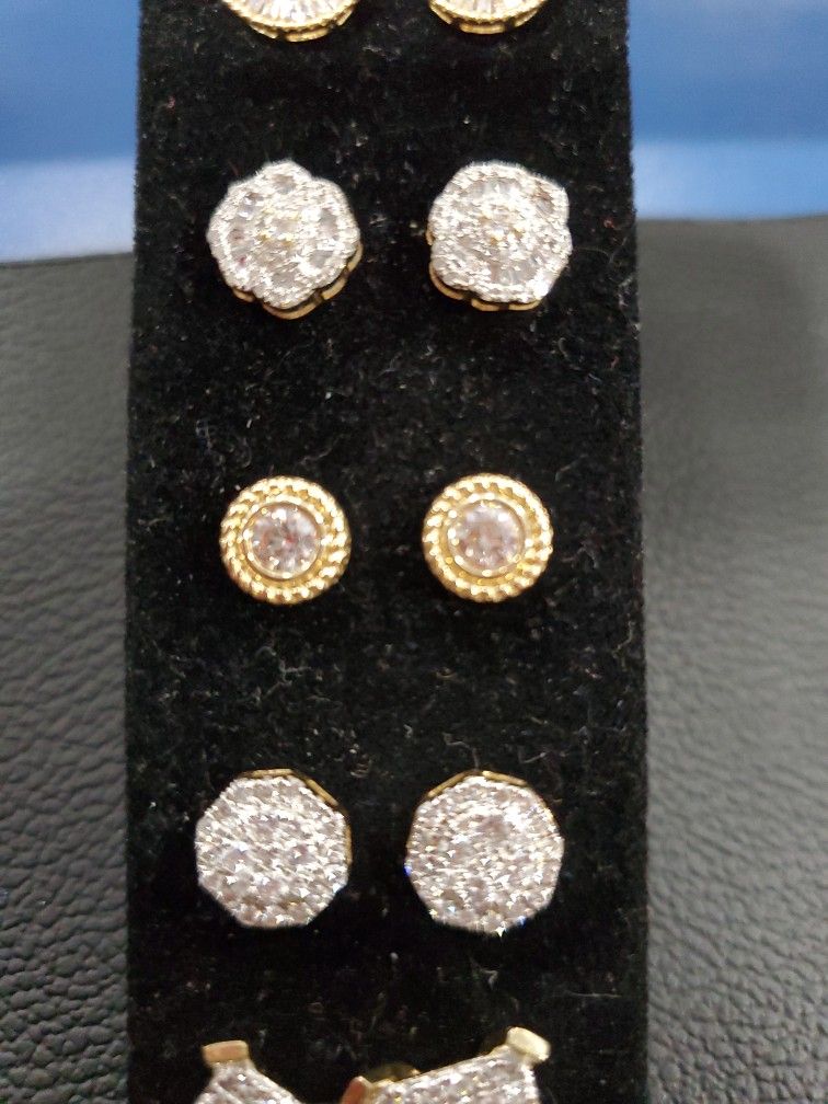 DIAMOND 💎EARRINGS