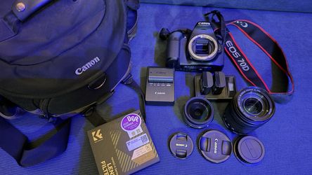Canon EOS 70D Kit + 18-135mm STM + 24mm STM + Extras