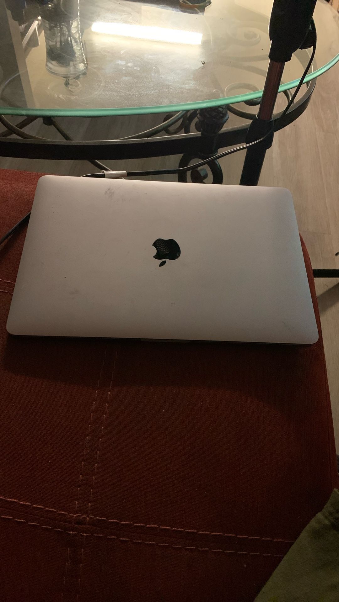 apple mac book pro 14 in