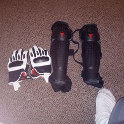 Knee Guards And Motorcycle gloves New