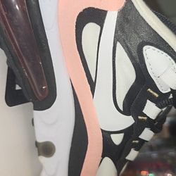 Women’s Nike shoes
