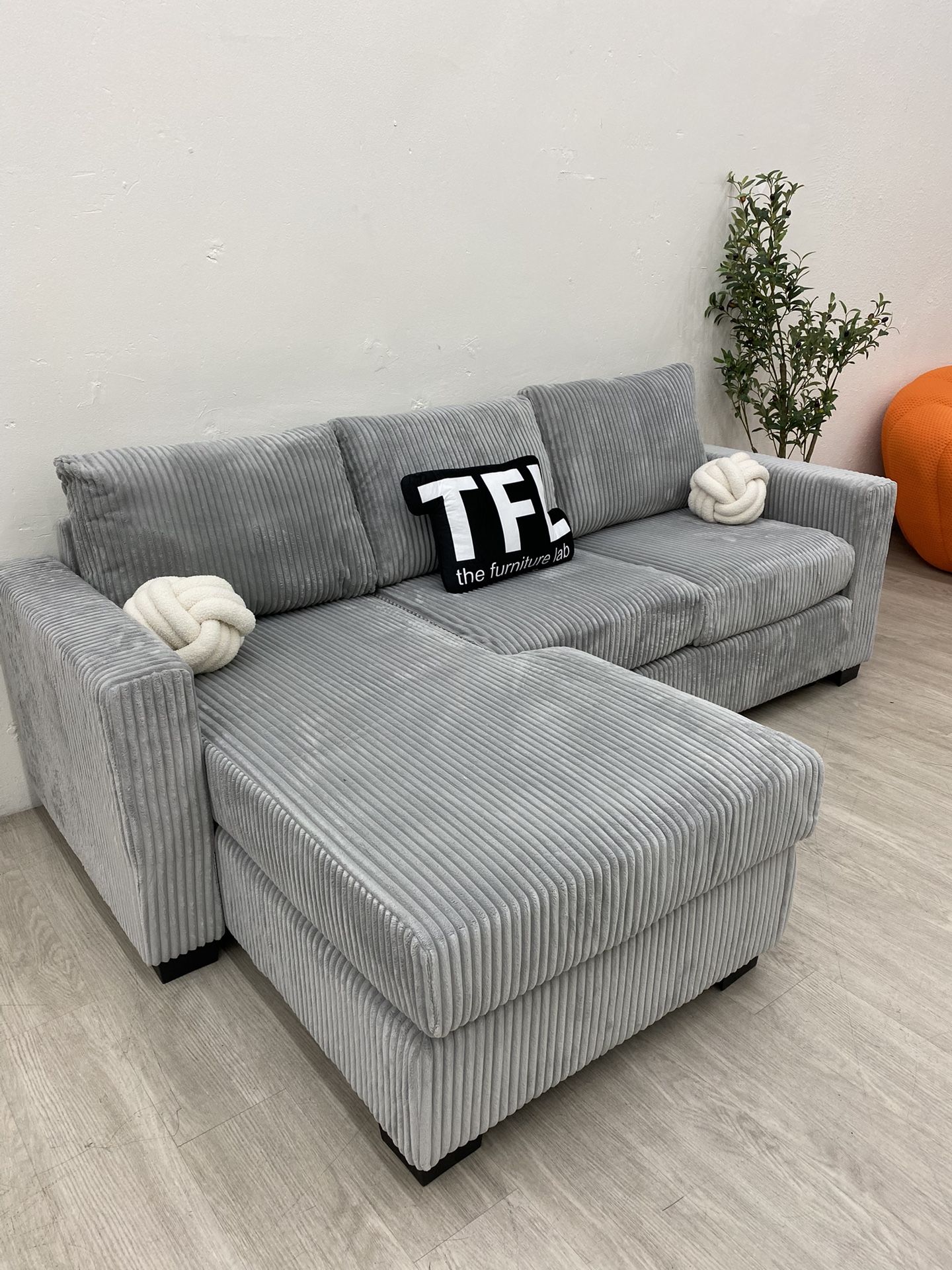 New 📦 - Grey Corduroy L Sectional Couch
