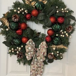   New .. Christmas. Wreath 