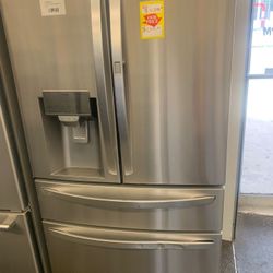 LG LRMDCS 22.5 cu. ft. 4-Door French Door Refrigerator