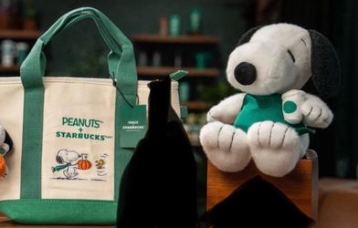 Starbucks x Peanuts Snoopy