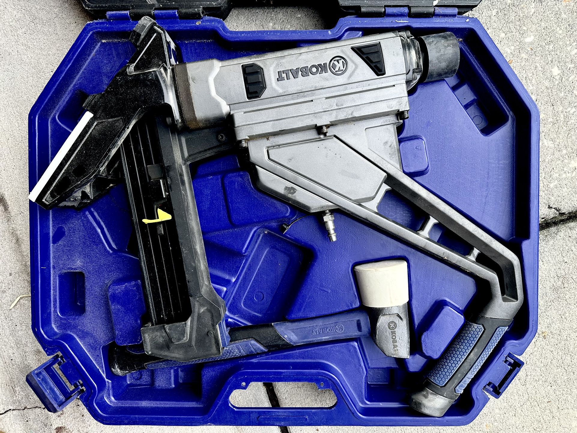 KOBALT Hardwood 3-in-1 Flooring Nailer w/ Case