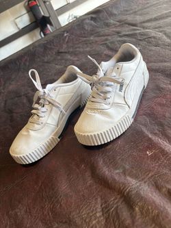 Puma Carina Street Sneaker (WOMEN SIZE 6)