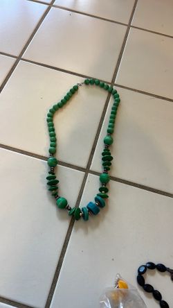 Solid wood fashion jewelry, medium length