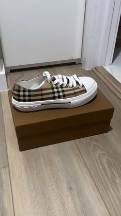 Burberry shoes