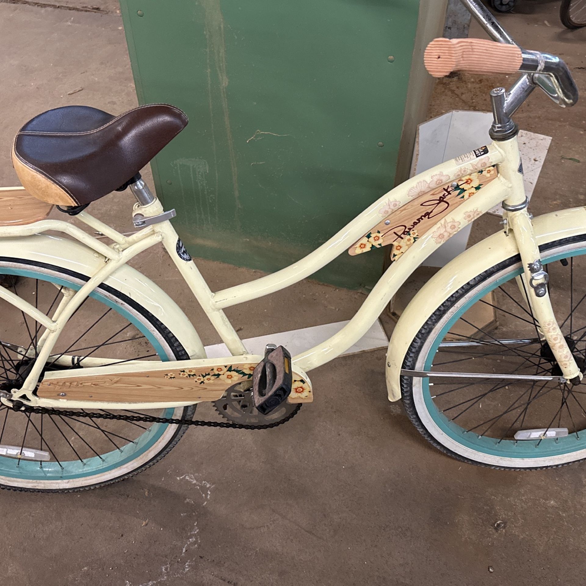 Panama Jack bicycle
