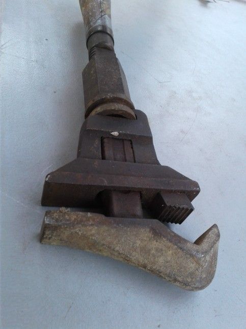 Antique Pipe Wrench