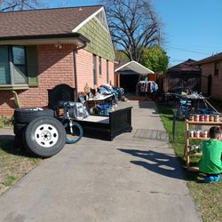 Neighborhood garage sale 917 Highland Oaks Dr 