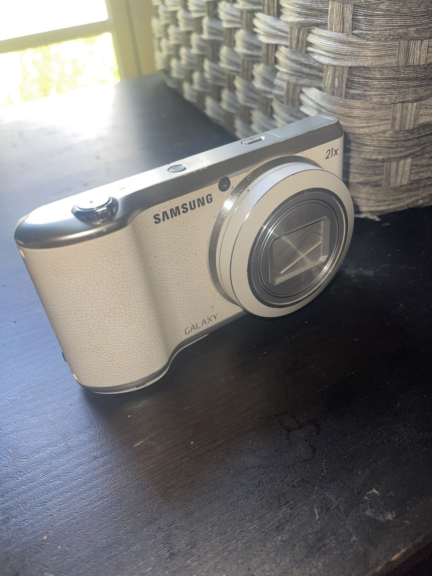 Samsung Galaxy Camera 