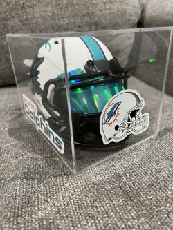 Tyreek Hill Autographed Mini Helmet With Facemask And Custom Display Case Beckett Certified