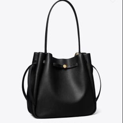 Brand New Tory Burch Romy Bucket Bag – $495 Retail – Valentine’s Gift Ready