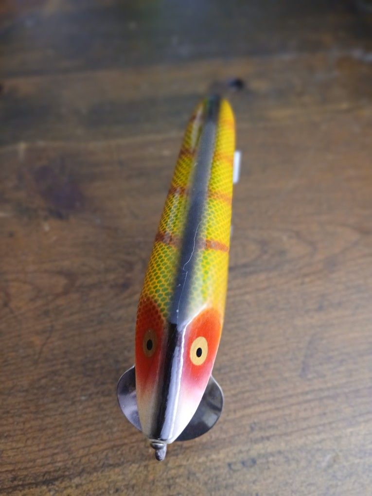 Vintage Heddon Wooden Vamp Does 4 1/2 Inch Red Face