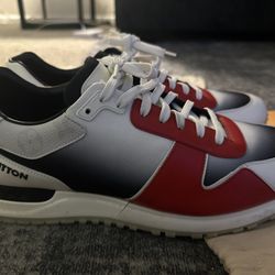 Size 10 Louis Vuitton Runaway Sneaker 