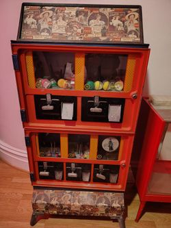 Vintage Coca-Cola Themed Victor Selectorama Candy/Toy Machine