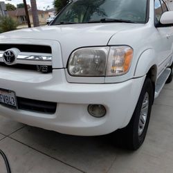 2005 Toyota Sequoia
