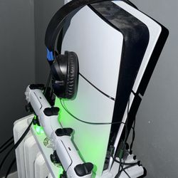 Digital PS5, Cooling/Charging Base,  Headset