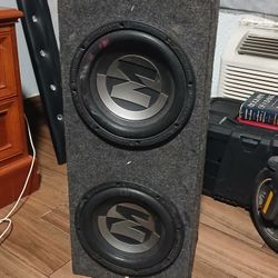 The Skar Audio EVL-10 D4 model 