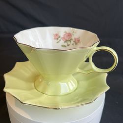 1 GORGEOUS MERITAGE YELLOW FLUTED TEA CUP & SAUCER WITH ROSE TRANSFER