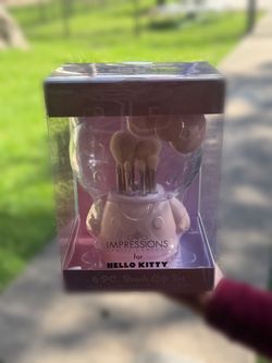 Hello Kitty Brush Set