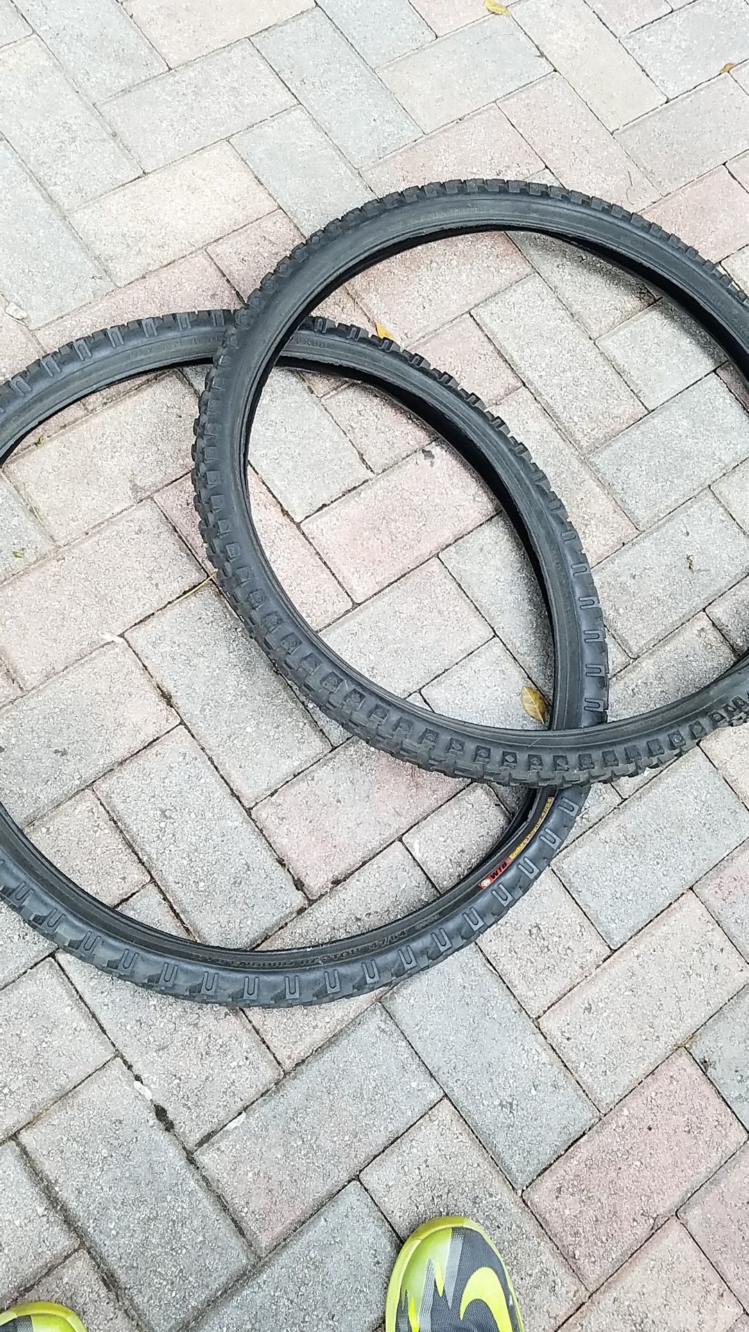 Knobby mountain bike tires set (2)